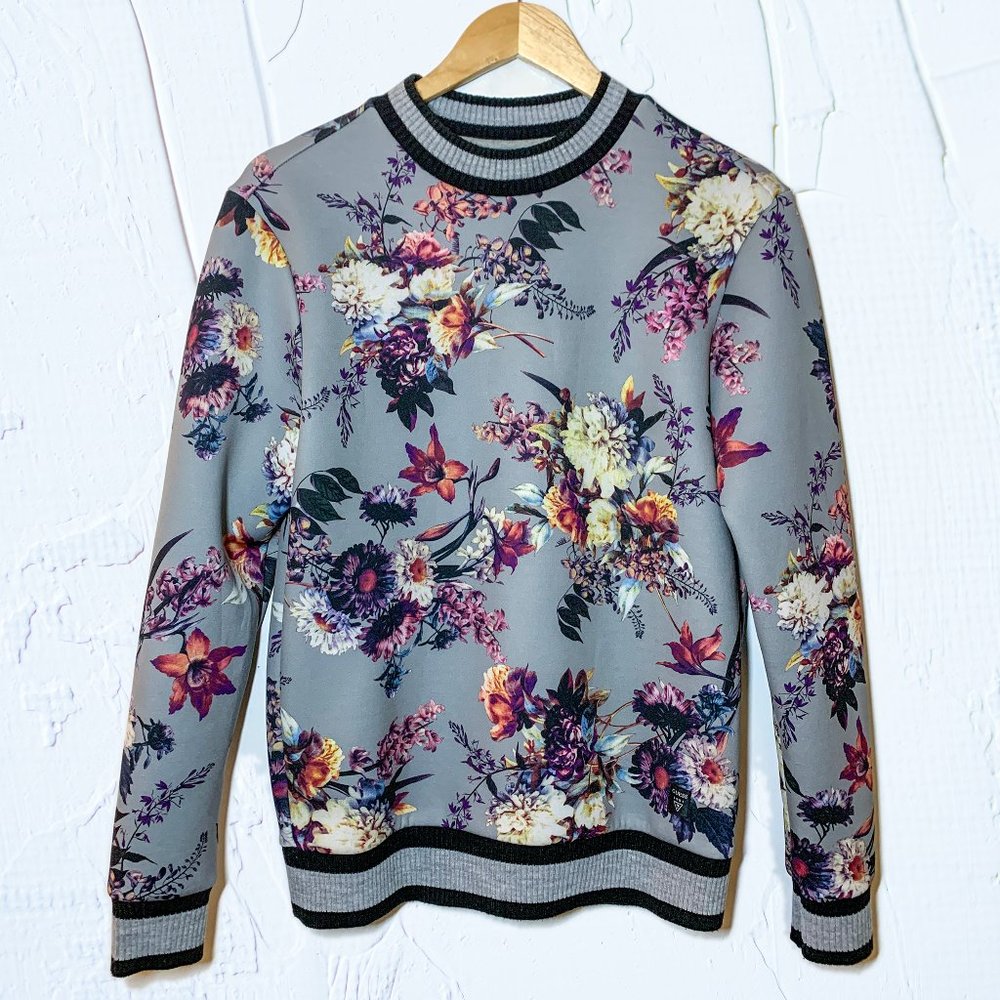 [Like New] Guess Fashion Crewneck Sweatshirt